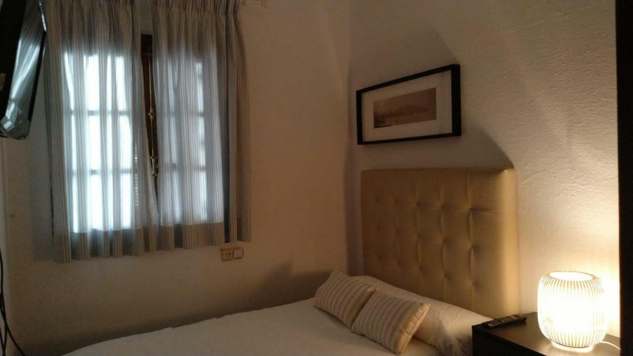 Апартаменти Apartamento Con Vistas Al Rio Setenil De Las Bodegas Екстер'єр фото